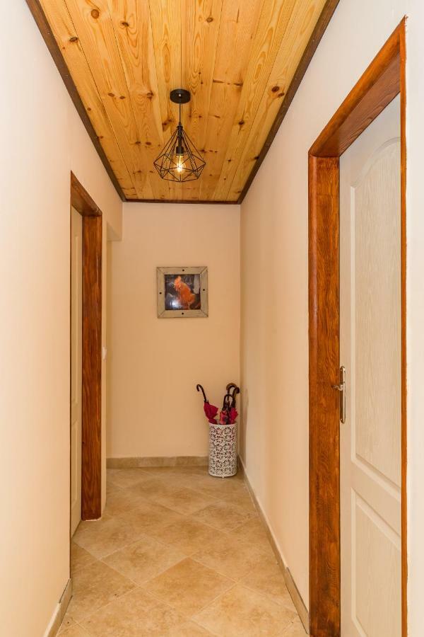 Guest House Luna Virpazar Exteriér fotografie