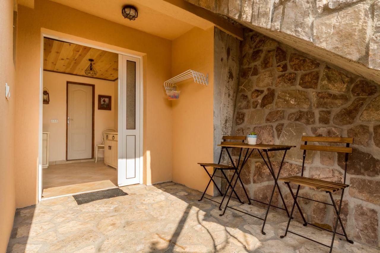 Guest House Luna Virpazar Exteriér fotografie